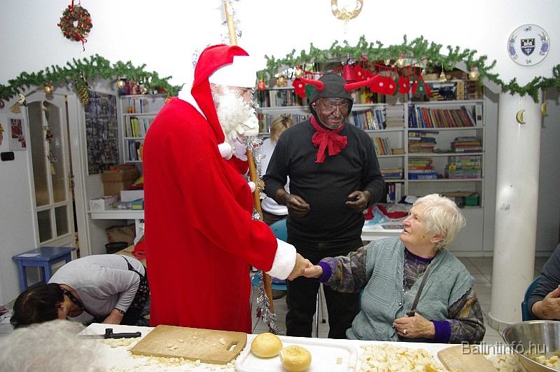 mikulas_csupasziv_2008_285.jpg