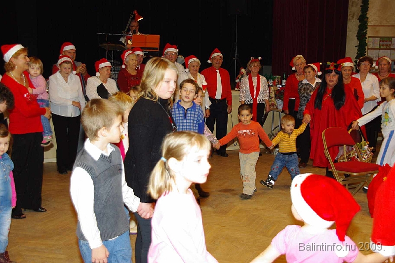 torokbalint_nyugdijasmikulas_2009_057.jpg