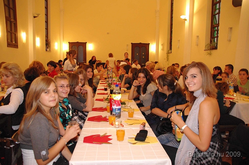 susseni_diakok_bucsuztatasa_2009_034.jpg