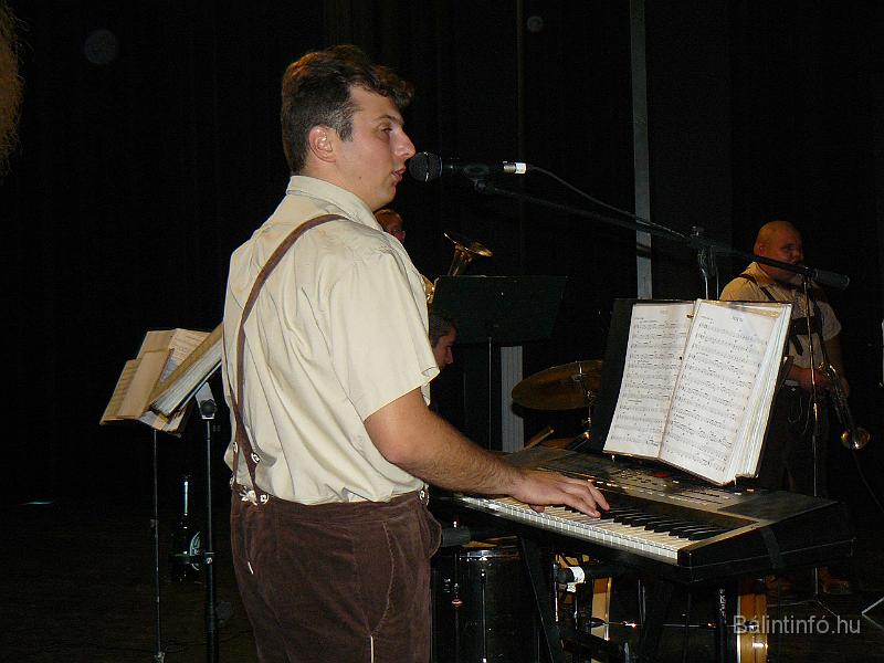 szuretibal_2008_118.jpg