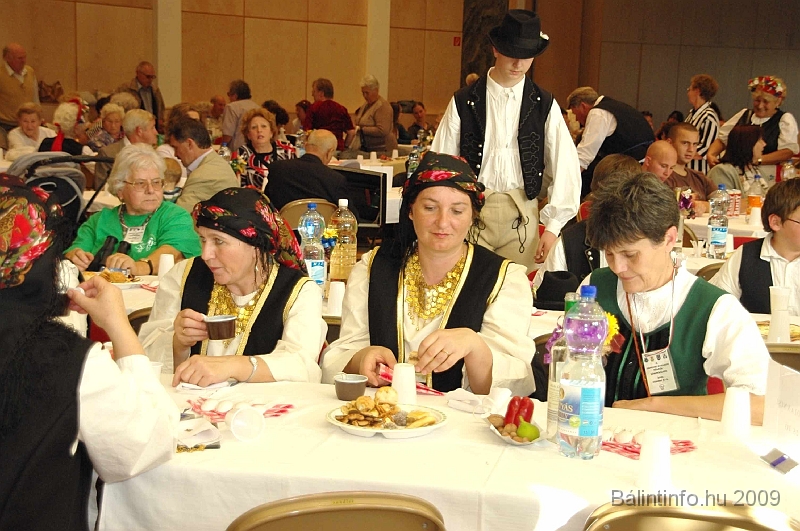 szuretibal_2009_115.jpg