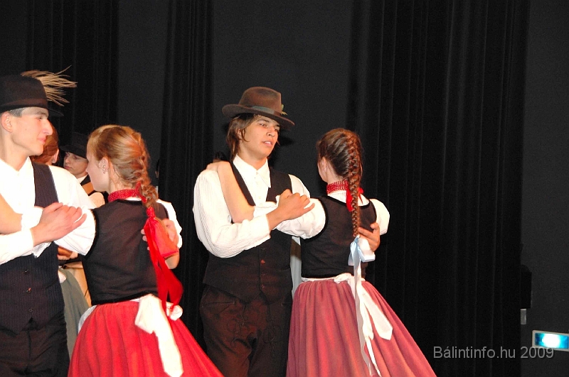 szuretibal_2009_130.jpg