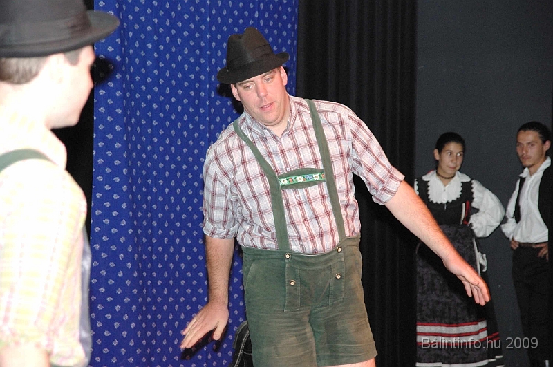 szuretibal_2009_146.jpg