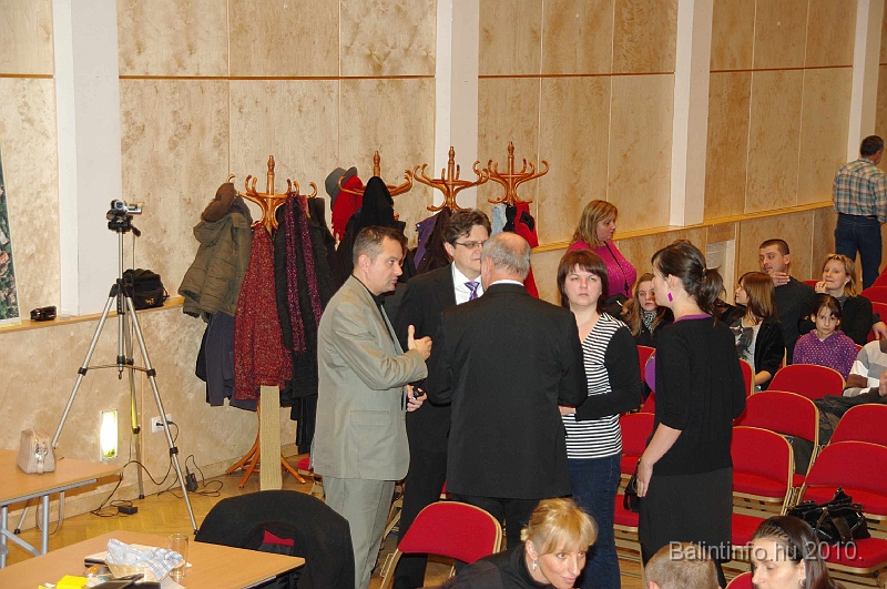 varosfejlesztocsapatjatek_2010_102.jpg